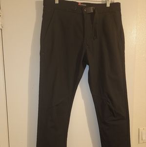 MENS LEVI'S SIGNATURE pants. SIZE 32.